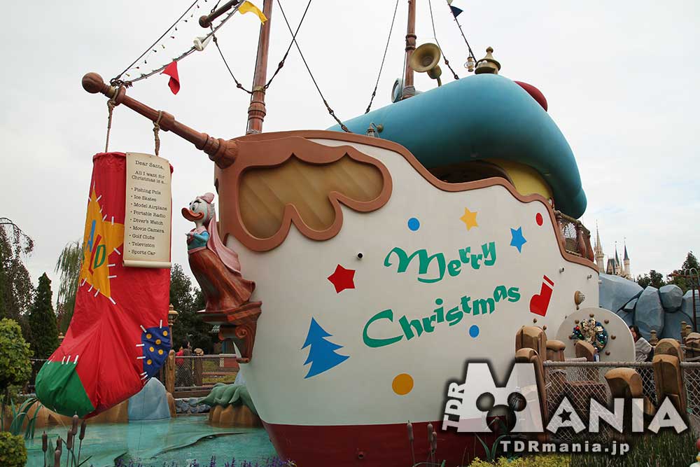 ドナルドのボートのクリスマスデコレーション